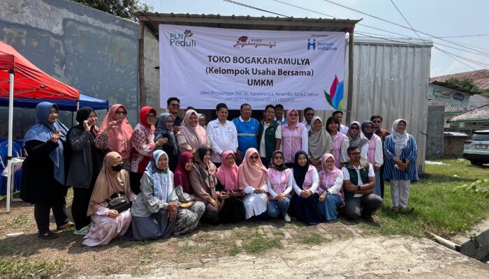 Gandeng Human Initiative, PT PLN UPT Cirebon Salurkan TJSL dan Resmikan Kube Bogakaryamulya