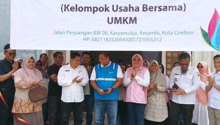 Simbiosis Mutualisme, PLN UPT Cirebon Resmikan Program TJSL di Karyamulya