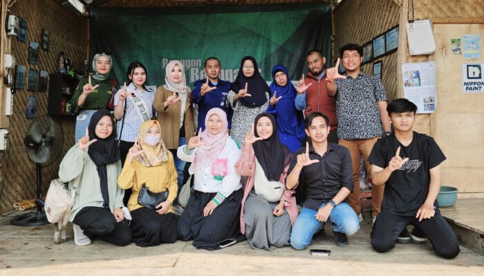 BEM Fakultas Teknik dan Perpustakaan UGJ Hadirkan Pojok Baca di Harjamukti Kota Cirebon