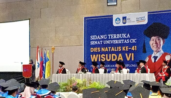 Tepat di Momen Dies Natalis ke-41, UCIC Wisuda 184 Mahasiswa