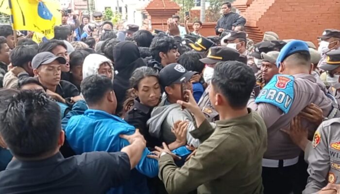 Terkait Kasus Dugaan Pelecehan oleh Anggota Dewan, PMII Kembali Gruduk Gedung DPRD