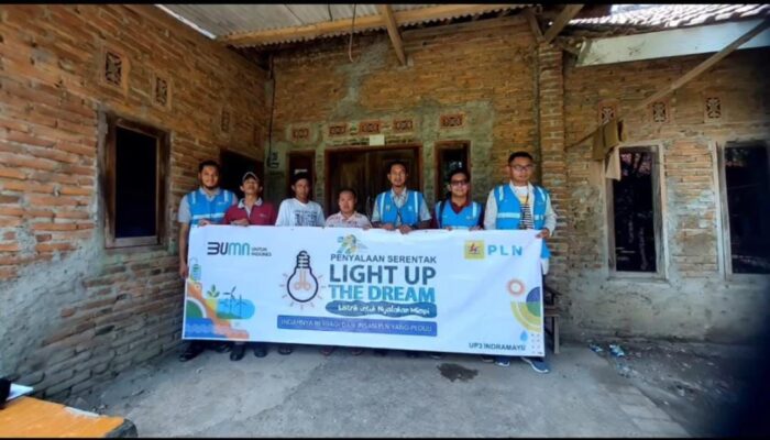 Momen Nataru, PLN Hadirkan Program LUTD Dukung Pemerataan Akses Listrik untuk 2 Warga Haurgeulis