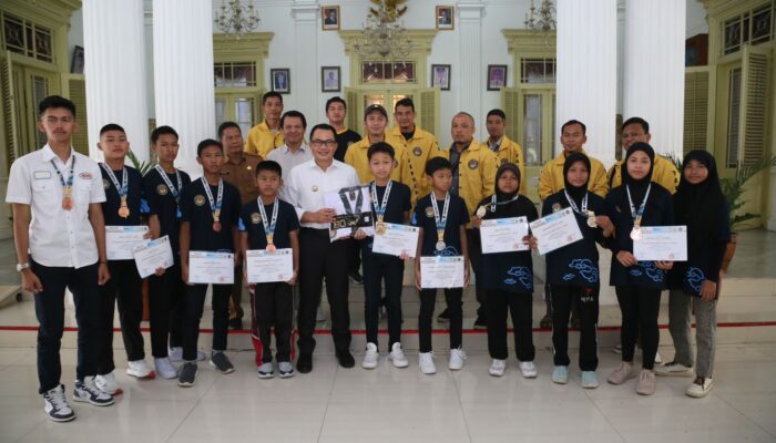 Atlet Taekwondo Kabupaten Cirebon Berjaya di Piala Gubernur 2024, PJ Bupati Apresiasi