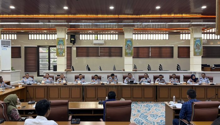 Retribusi Parkir di Kota Cirebon tak Capai Target, Komisi I DPRD ke Dishub : Jangan Menyerah pada Keadaan