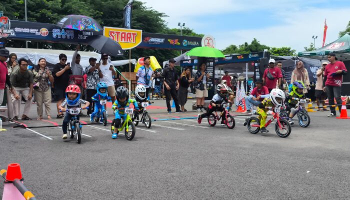 Macan Ireng Pushbike Seri 1.0 di Sirkut GCM, Ratusan Riders Adu Cepat