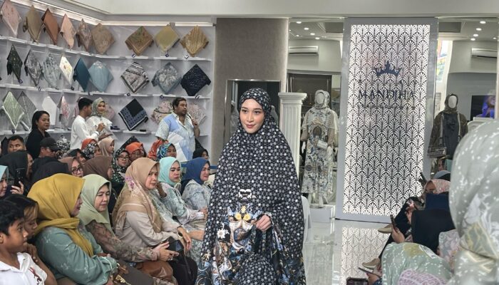 Datang ke Cirebon Jelang Ramadan, Ivan Gunawan Kenalkan Busana Muslim “Kingdom of Love” 