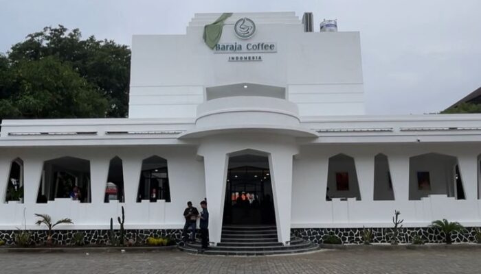 Balai Kota di Tuparev, Baraja Amphitheater : Karena di Sini, Setiap Mimpi Punya Panggungnya Sendiri