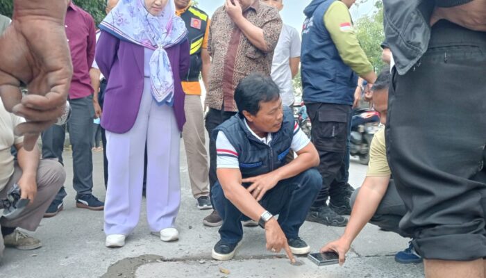 Wali Kota Cirebon dan Wakilnya Sidak Perbaikan Drainase di Jalan Cipto
