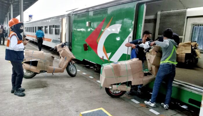 KAI : Angkutan Motis Solusi Pemudik yang ingin Membawa Motor ke Kampung Halaman