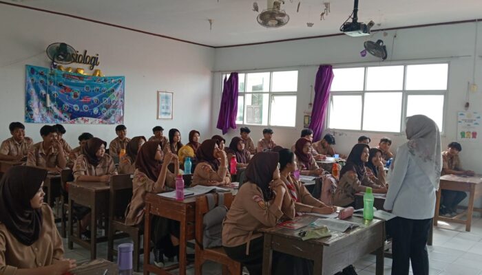 Hari Pertama Masuk Sekolah usai Lebaran, Begini Kegiatan Dua SMA di Kota Cirebon 