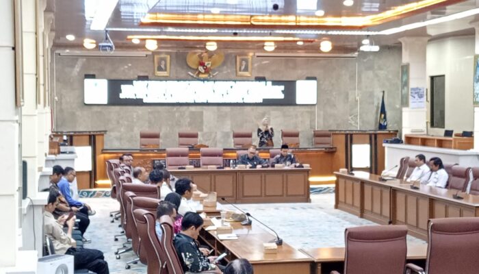 RDP Soal Banjir Singgung Penertiban Bangunan di Sempadan Sungai