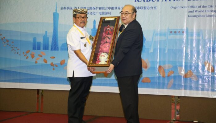 Bupati Cirebon Dukung Upaya Lestarikan Sejarah Jalur Laut Tiongkok Melalui Museum Maritim