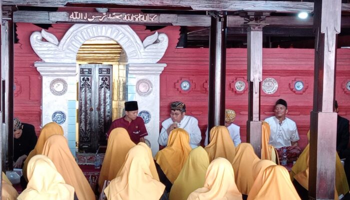 Kelompok Pengajian Al Hidayah dan Keraton Kacirebonan Ngaji Sejarah Kota Cirebon 