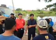 Wali Kota Cirebon Pimpin Kerja Bakti di Pesisir Kesenden, Tegaskan Pentingnya Penegakan Perda Sampah