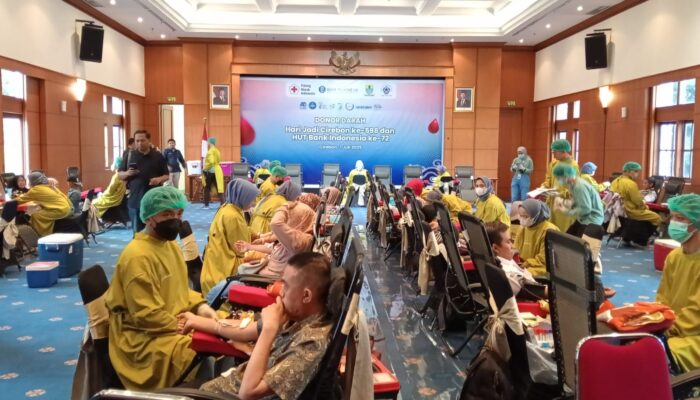 1.300 Kantung Darah Dalam Satu Hari, PMI Kota Cirebon Pecahkan Rekor MURI 