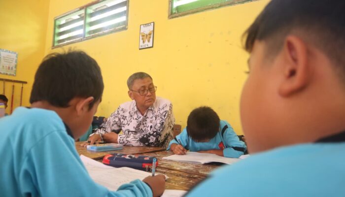 Dukungan Ekosistem Pendidikan Berhasil Kurangi Kesenjangan Mutu Pembelajaran di Pesisir Cirebon