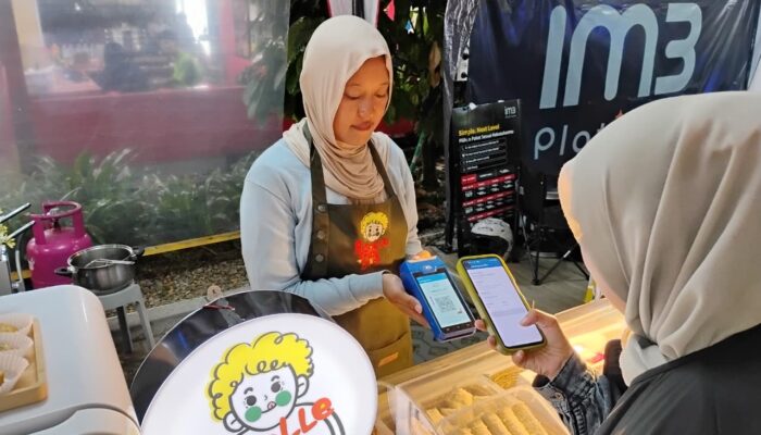 Menguatkan UMKM Lewat Konektivitas: Indosat Hadirkan Jaringan Andal di Festival Kuliner Bandung 2025 