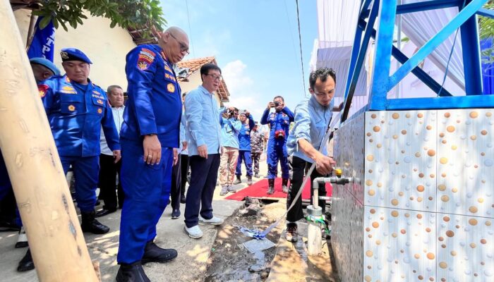 Dapat Bantuan Sumur Bor Air Bersih, Warga Pengarengan Sumringah