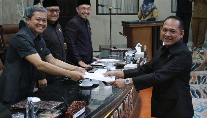 Pemkot Cirebon dan DPRD Tandatangani Kesepakatan KUA-PPAS Tahun Anggaran 2026