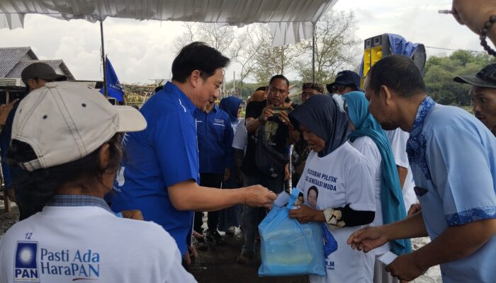 Lewat Aksi Sosial dan Pendidikan Politik, PAN Jabar dengar Suara Nelayan Mundu Cirebon