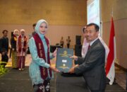 Sumpah Profesi Guru UGJ: Ribuan Pendidik dari Sabang–Merauke Resmi Sandang Status Profesional