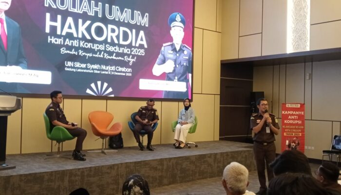 Kuliah Umum di UIN, Kejari Kota Cirebon Sampaikan Sejumlah Aturan Hukum Sumber Daya Alam