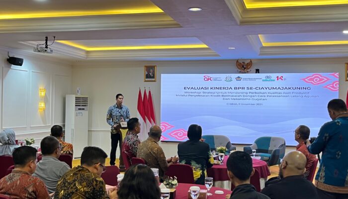 Dari ‘Jadi Pandu Ibuku’ ke Penguatan Industri BPR, Pesan Tegas OJK Cirebon