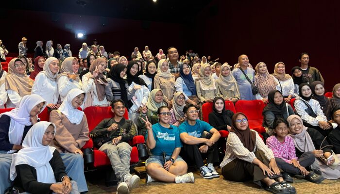 Waspada ‘Ditusuk’ dari Belakang! Fitria Rasyidi dan Cakrawala Airawan Berpesan di XXI Cirebon Square