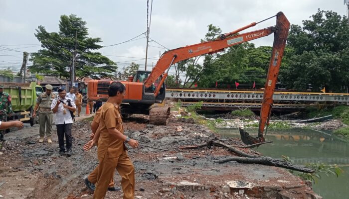 Akhirnya Dikeruk, Sungai Sukalila Mulai Dinormalisasi