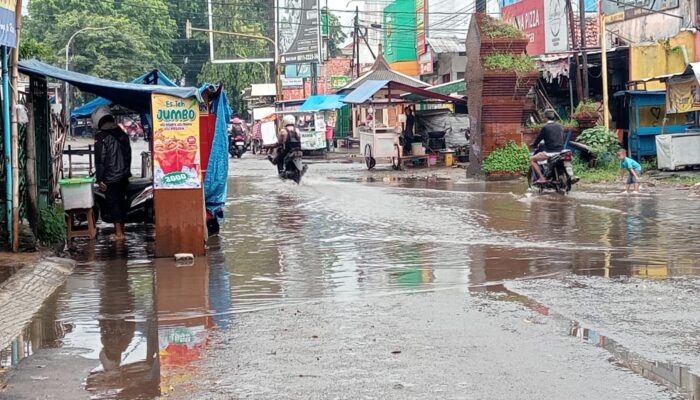 Banjir Belum Tuntas di Kecamatan Lemahwungkuk, Drainase Rusak dan Pintu Air Jebol jadi PR