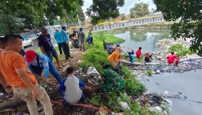 Tak Hanya Pemkot, Warga Panjunan Ikut Rawat Kebersihan Sungai Sukalila