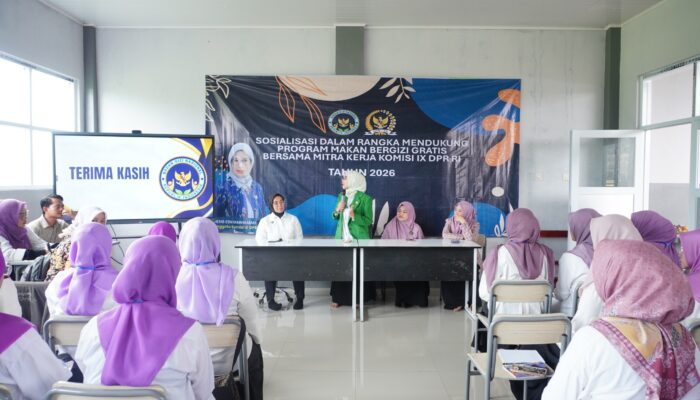 Neng Eem Marhamah Bersama BGN Gelar Sosialisasi Program MBG di Desa Ciwalen Cianjur