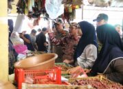 Pantau Pasar Gebang dan Losari, Bupati Imron Sebut Lonjakan Harga Masih Terkendali