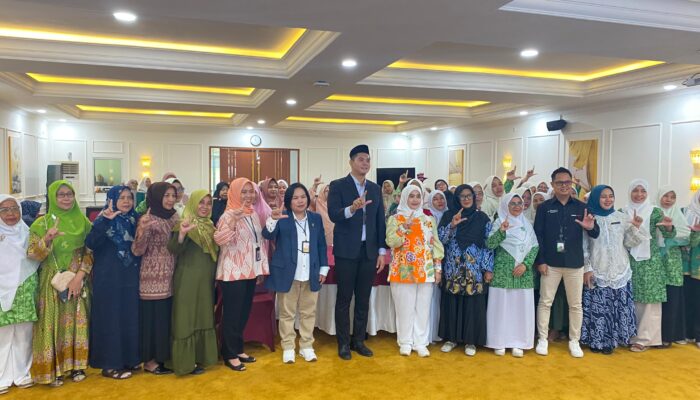 Gandeng Fatayat NU, OJK Cirebon Edukasi Perempuan Kelola Keuangan Syariah
