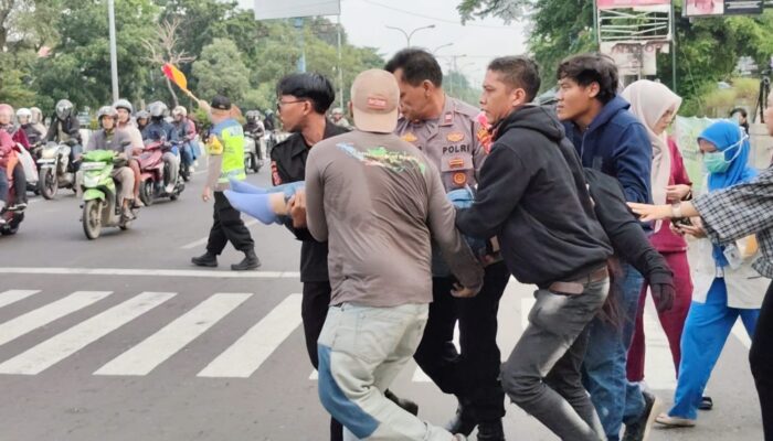 Empat Unit Kendaraan Roda Dua Terlibat Kecelakaan di Persimpangan Bypass – Pemuda Kota Cirebon 