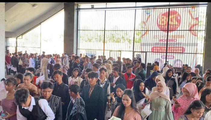 Cirebon Jadi Magnet Bintang Dangdut: Ribuan Peserta dari Berbagai Penjuru Indonesia Ikuti Audisi DA8