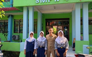 Tiga Siswi SMPN 4 Kota Cirebon Raih Medali Gulat POPDA Jabar