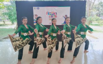 Siswi SMP Negeri 5 Kota Cirebon Raih Juara Tari Kreasi FLS3N