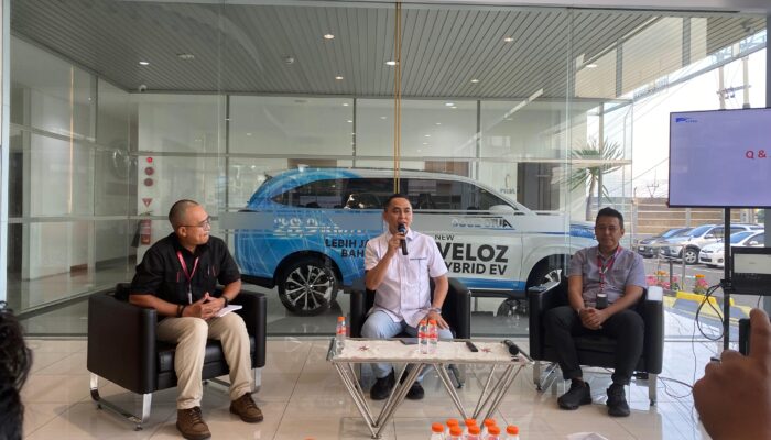 Mobilitas Kuningan Makin Modern, Auto2000 Perkenalkan Veloz Hybrid EV