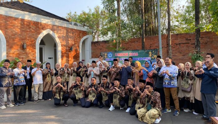 YPSGJ dan UGJ Berangkatkan 28 Jamaah Umroh, Wujud Kesalehan Sosial dan Rasa Syukur