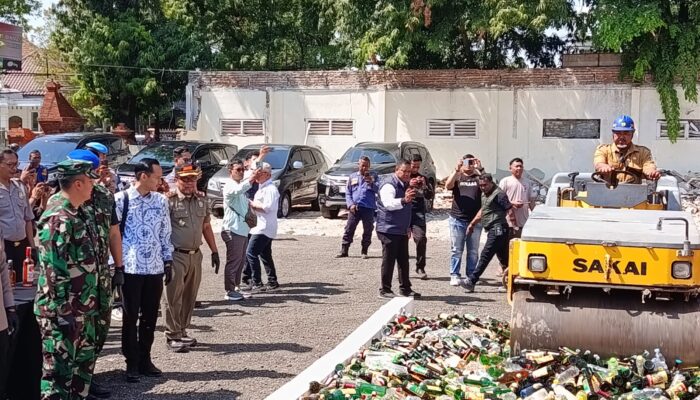 Cirebon Kota Perang Lawan Narkoba, Ribuan Miras dan Sabu Dimusnahkan