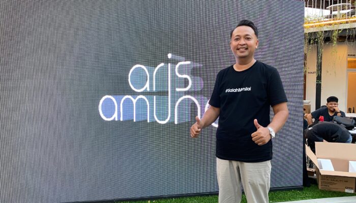 Gandeng Irwan Jamrud, Musisi Cirebon Aris Amund Rilis Single Debut “Salah Menilai”