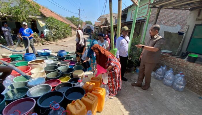 Warga Argasunya Cirebon Dapat Bantuan 16.000 Liter Air Bersih, Anton: Semoga Meringankan