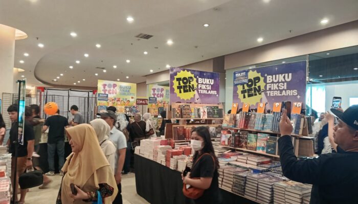 Bazar Buku Big Bad Wolf Perdana di Cirebon Diserbu Pengunjung
