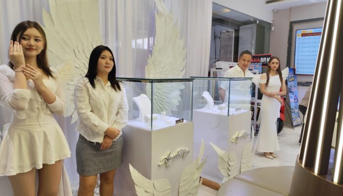 Toko Mas Pantes Rayakan 30 Tahun, Luncurkan Koleksi Perhiasan Emas Angel Wings