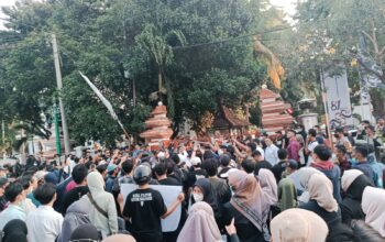 Warga Pabedilan Demo ke KAI Daop 3, Ini Penjelasan soal Polemik Portal Akses Jalan