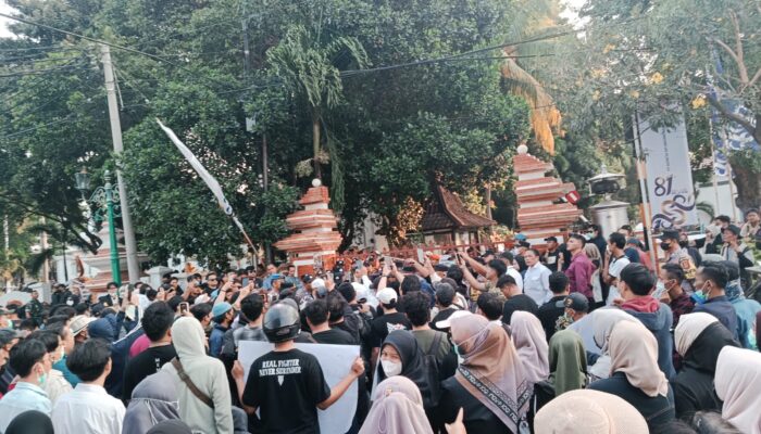 Warga Pabedilan Demo ke KAI Daop 3, Ini Penjelasan soal Polemik Portal Akses Jalan
