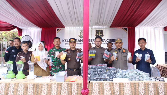 Kejari Kota Cirebon Musnahkan 55,46 Gram Sabu dan 76 Ribu Lebih Butir Obat Tanpa Izin Edar