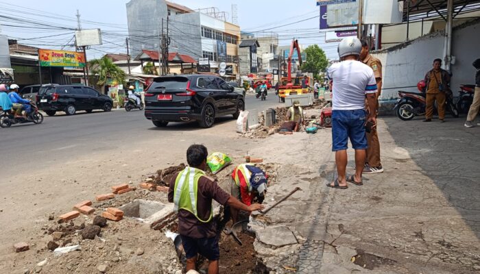 Drainase Jalan Tentara Pelajar Cirebon Dibangun, Pemkot Targetkan Pengurangan Genangan