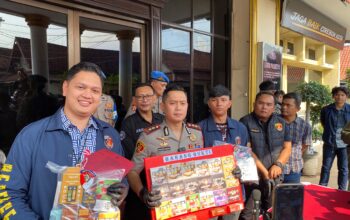 Dikira Aman Setelah Matikan Listrik, Aksi Komplotan Pencuri Toko Vape di Cirebon Terbongkar